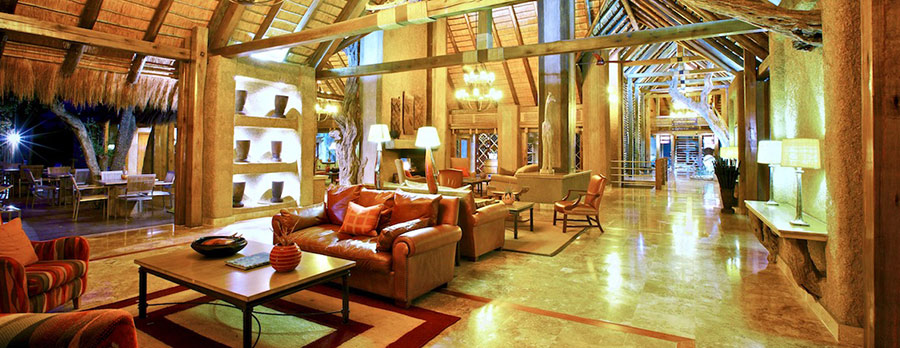 Interior do lodge Kapama, lugar luxuoso dentro do Parque Nacional Kruger