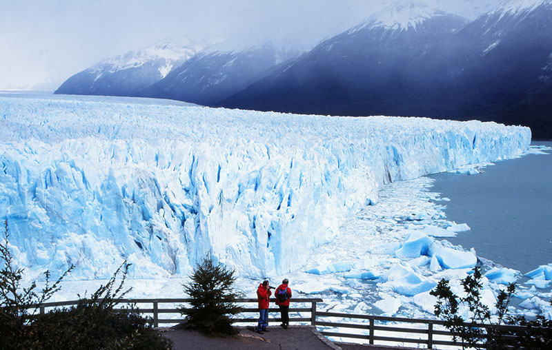 Dicas sobre o Glaciar Perito Moreno: Tem enormes dimensões e chama muito atenção por isso