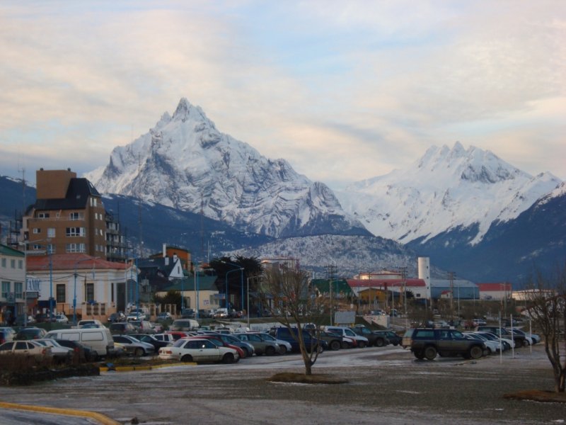 Onde fica a terra do fogo?  Na parte mais gelada do continente