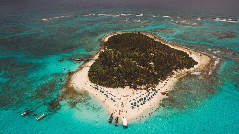 Johnny Cay é um lugar muito belo para curtir