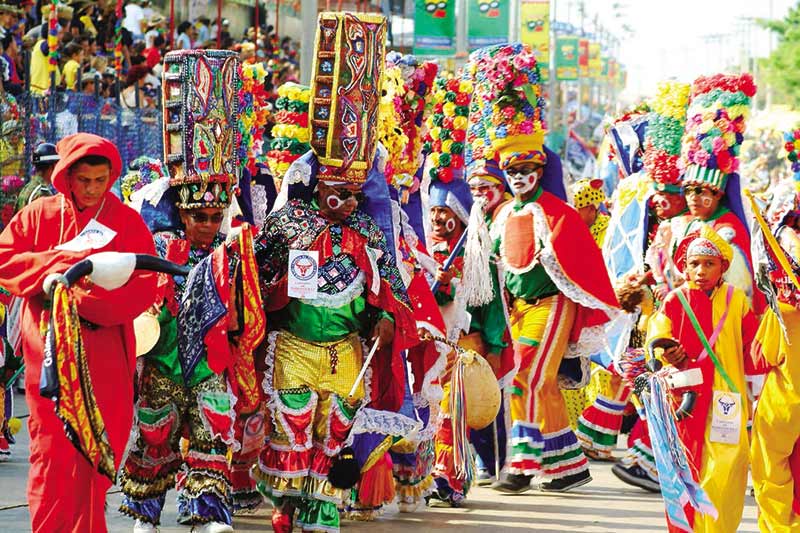Barranquilla tem um carnaval animado e colorido